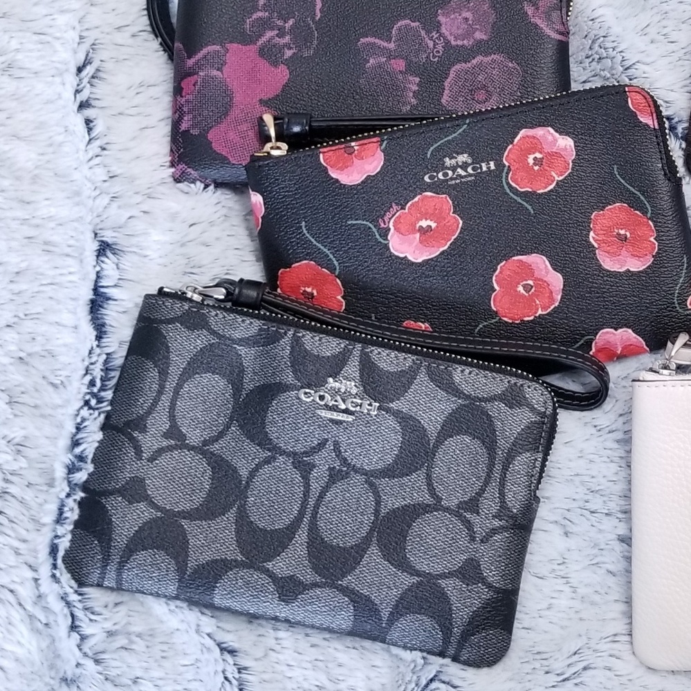 🔥FINAL PRICE🔥NWT COACH METALLIC SIGNATURE WRISLT - Picture 2 of 7